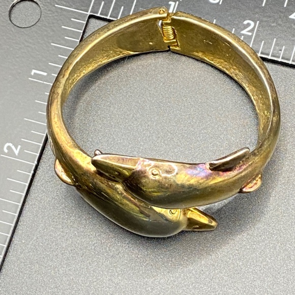 Vintage Chunky Gold Tone Brassy Dolphin Hinged Clamper Bracelet - Picture 3 of 5